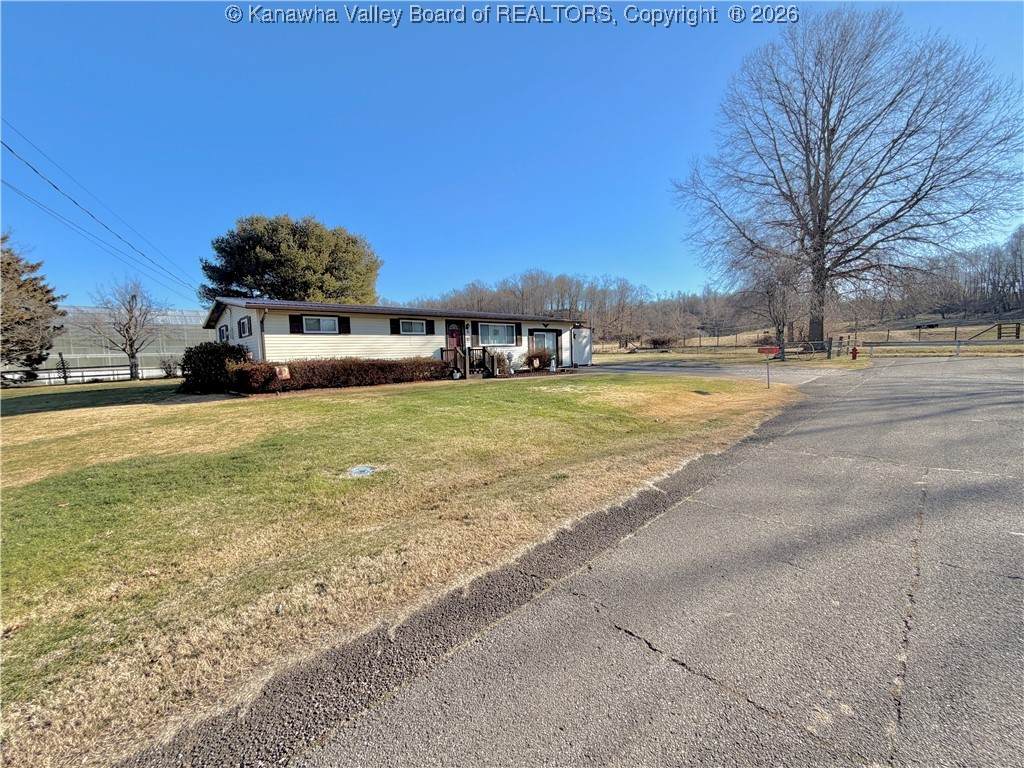 285 Foster Street - Photo 1