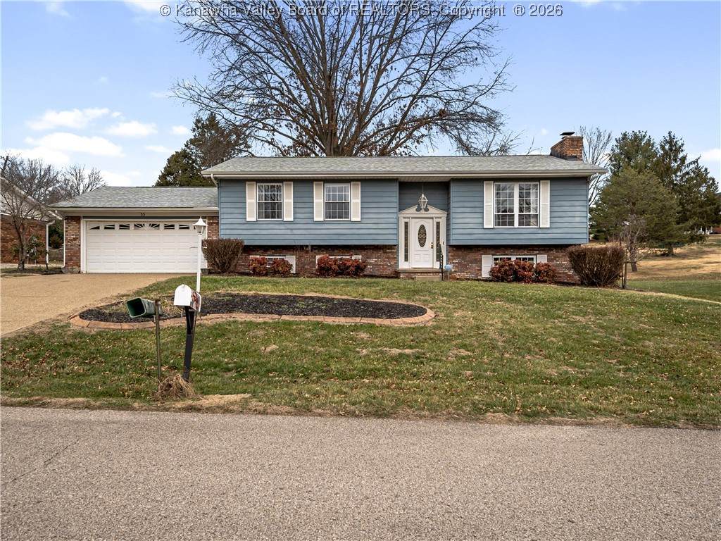 33 Marilyn Road - Photo 1