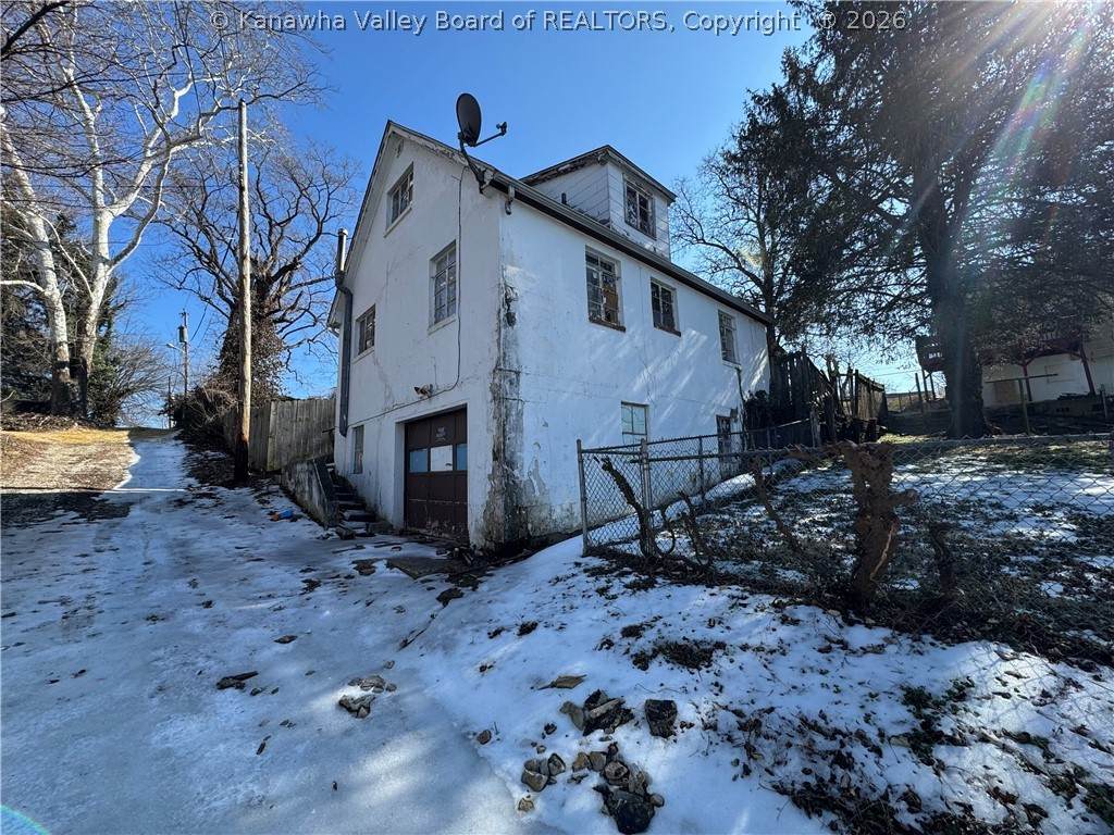 1902 Enslow Avenue - Photo 1