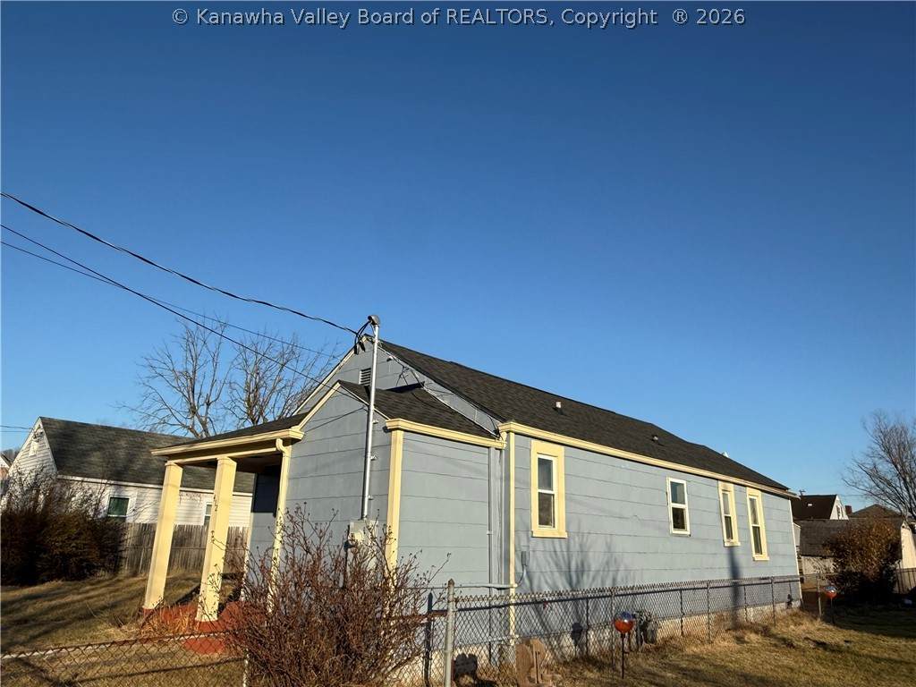 https://bt-photos.global.ssl.fastly.net/kanawha/orig_boomver_1_282329-2.jpg