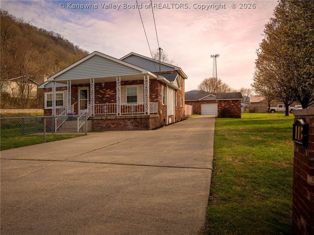 118 Maroney Lane - Photo 1