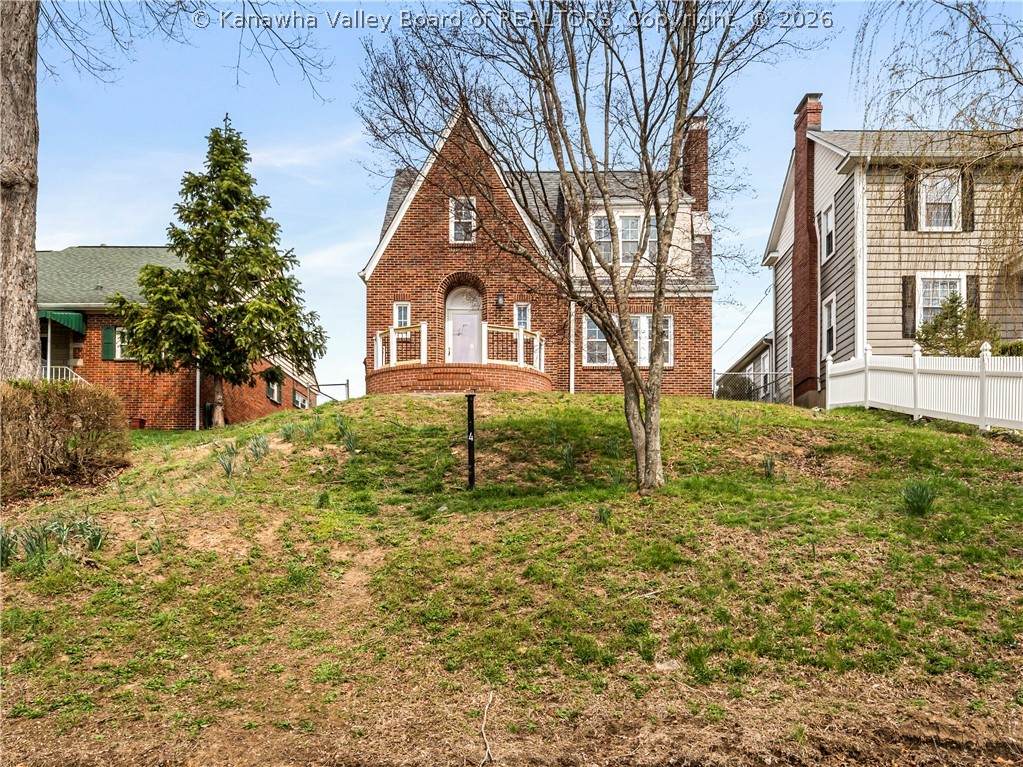 4 Grandview Drive - Photo 1