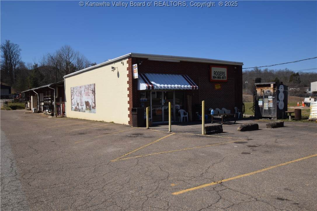 230 N Pinch Road - Photo 1