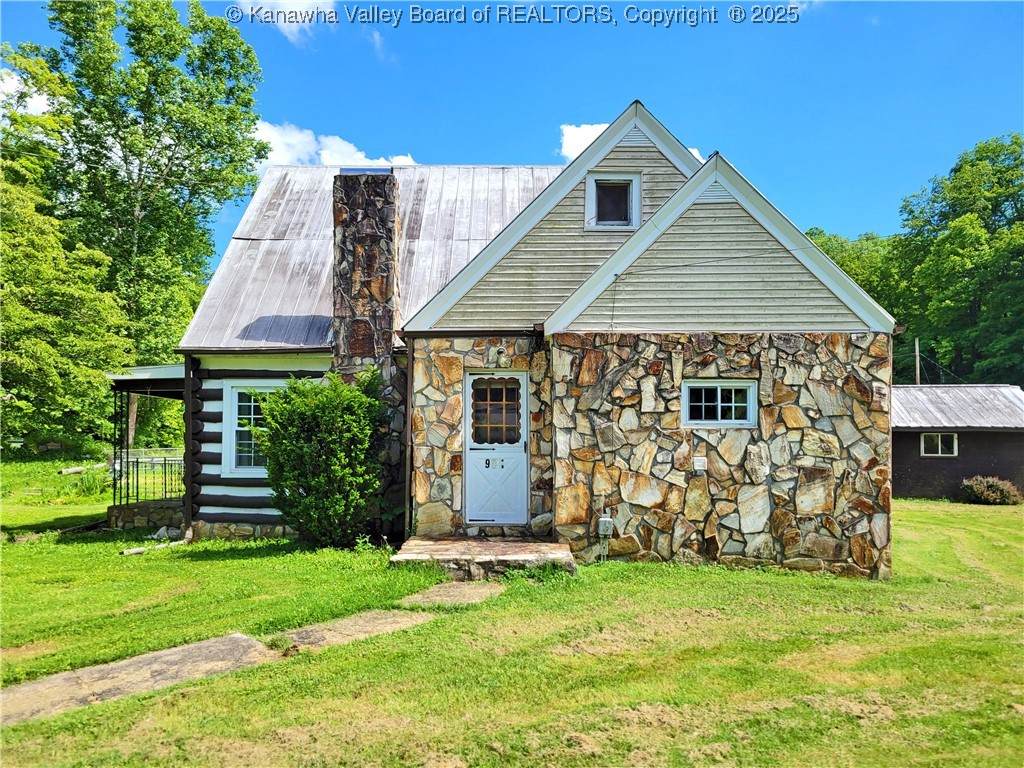 901 Green Valley Drive - Photo 1