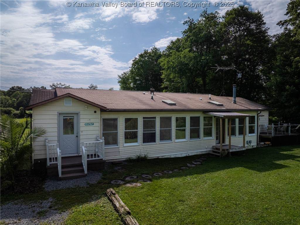 28 Tracy Lane - Photo 1