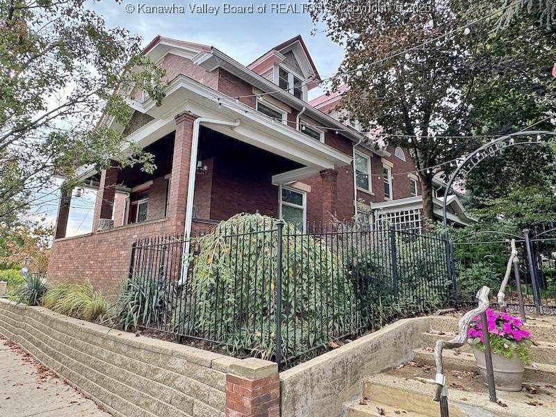 2 Arlington Court - Photo 1