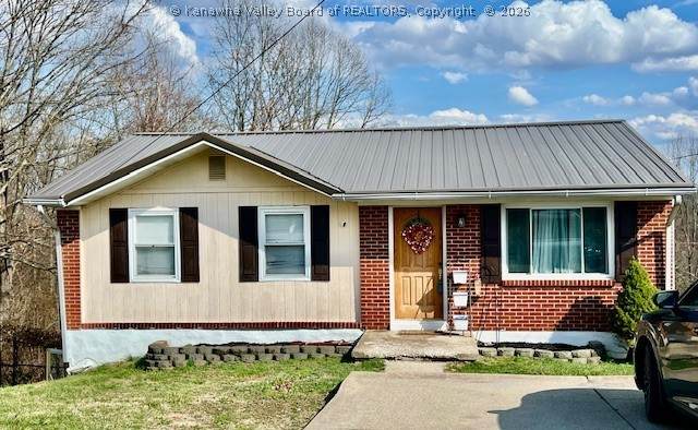 1452 Clearview Heights Road - Photo 1