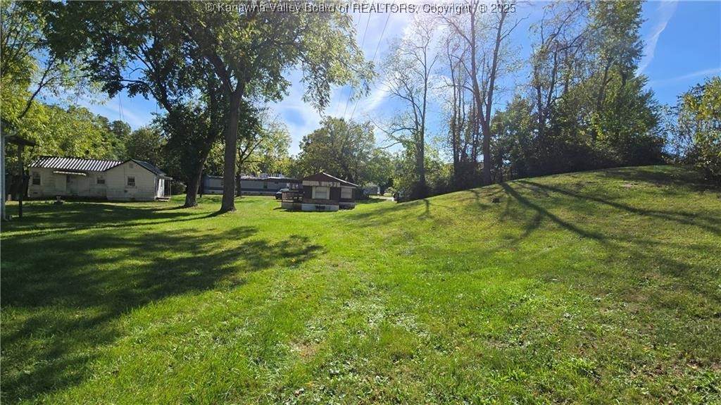 218 Davis Street - Photo 1