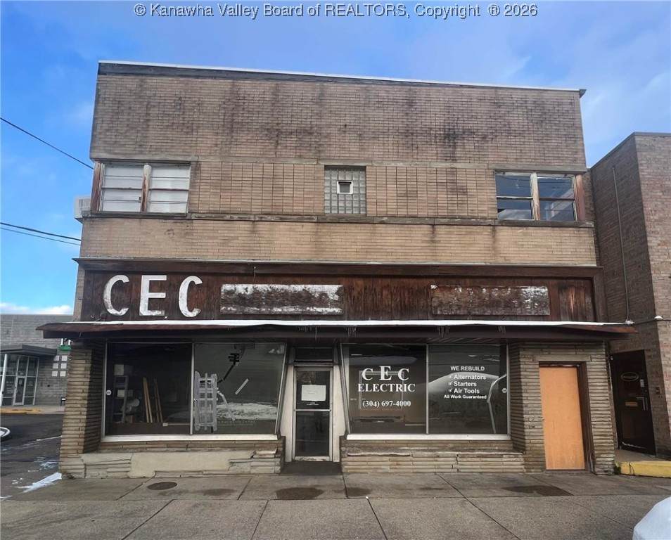 824 20th Street - Photo 1