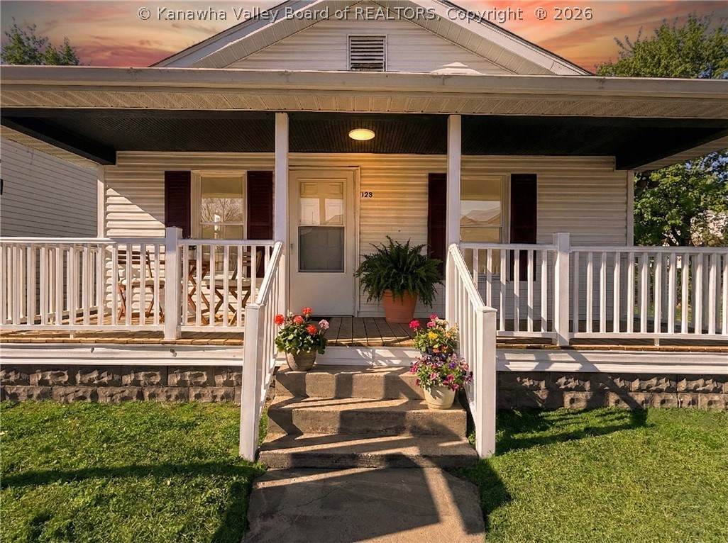 123 10th Avenue - Photo 1