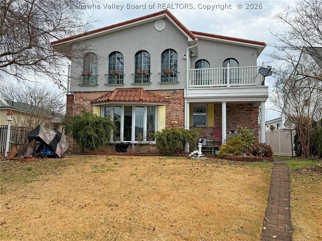 1216 Kanawha Avenue - Photo 1
