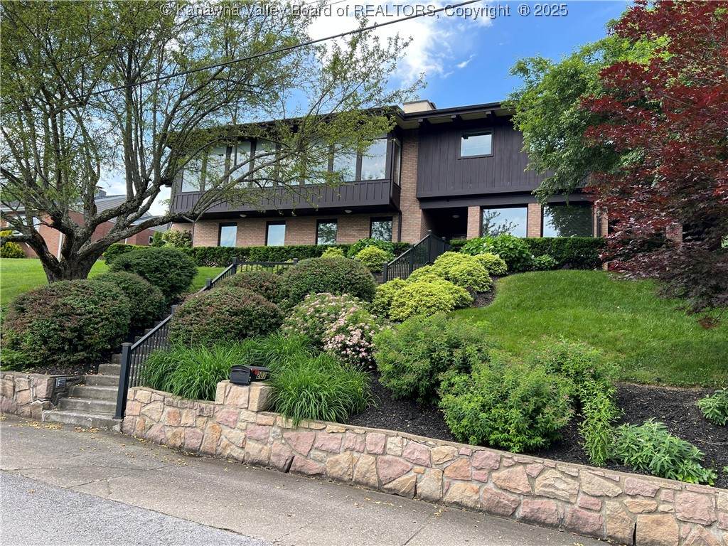 207 Mckinley Avenue - Photo 1