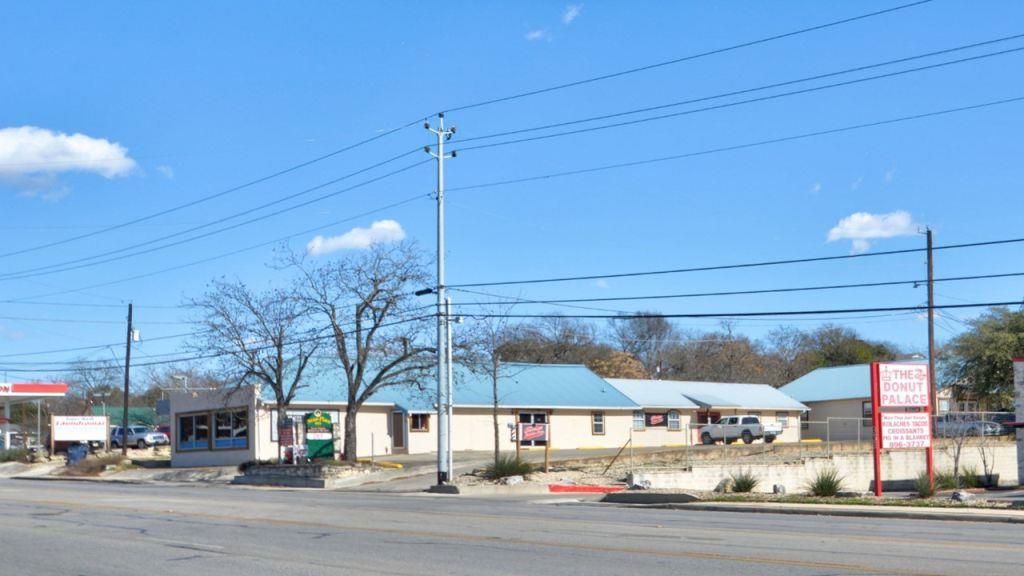 843 Sidney Baker - Photo 1