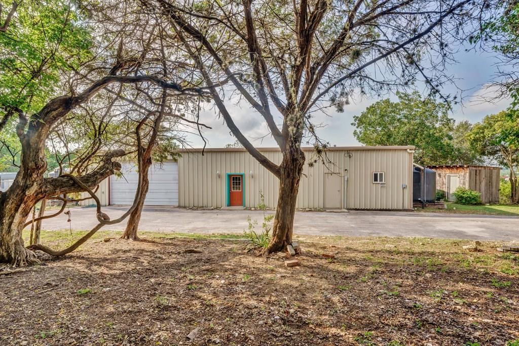 975 Stoneleigh Rd - Photo 1