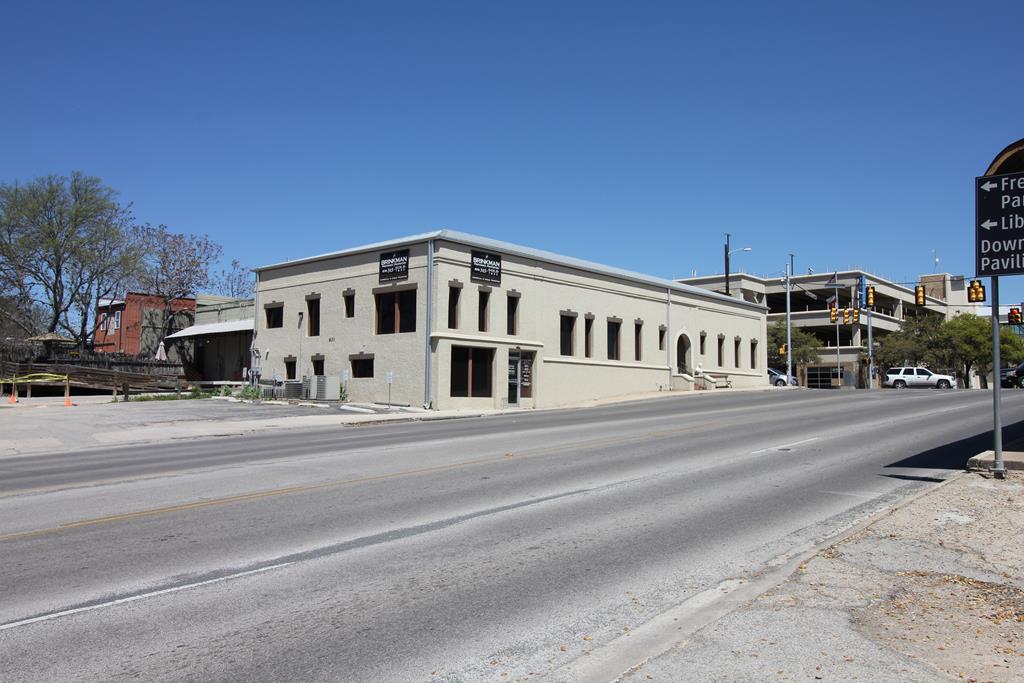 631 Water St - Photo 1