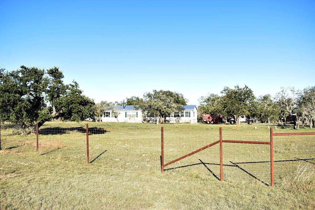 223 Crossing Dr - Photo 1