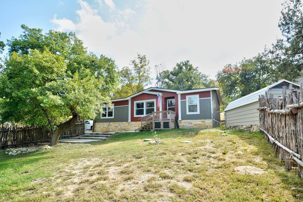 165 Codrington - Photo 1