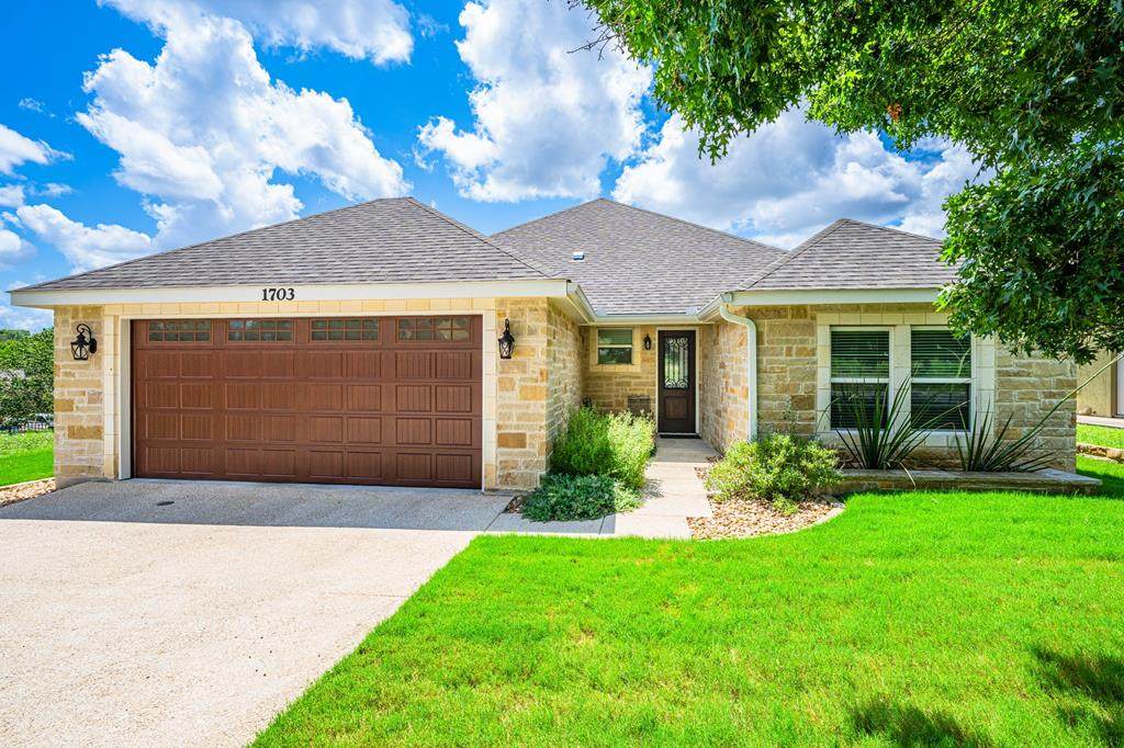 1703 Valencia Dr - Photo 1