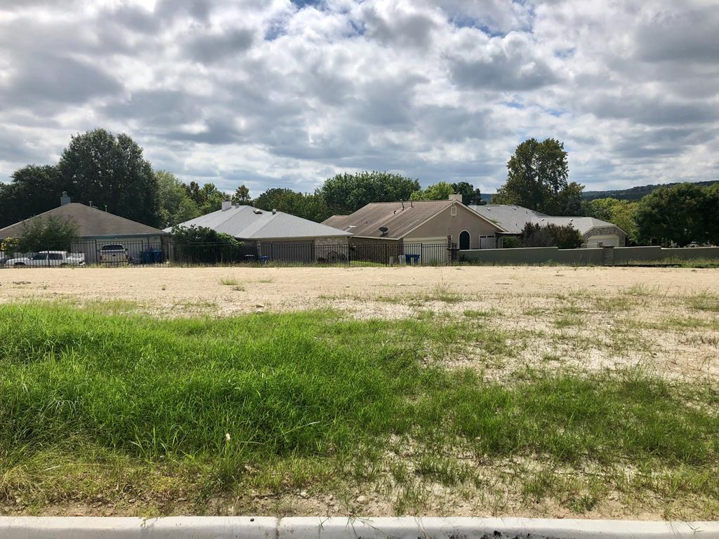 1811 Chateau Lane - Photo 1