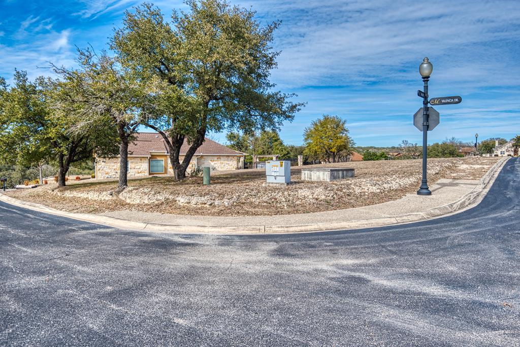 1902 Valencia Dr - Photo 1