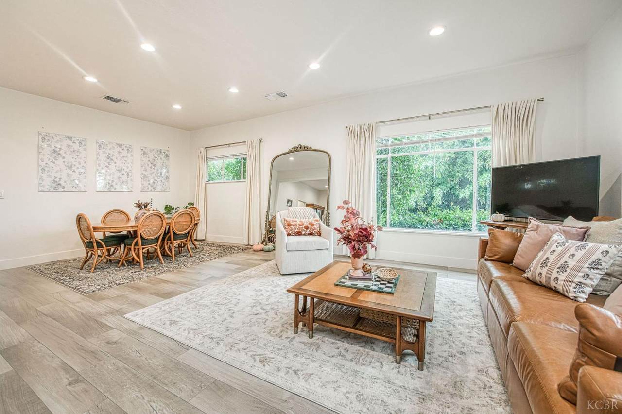 343 6th Avenue Drive - Photo 1