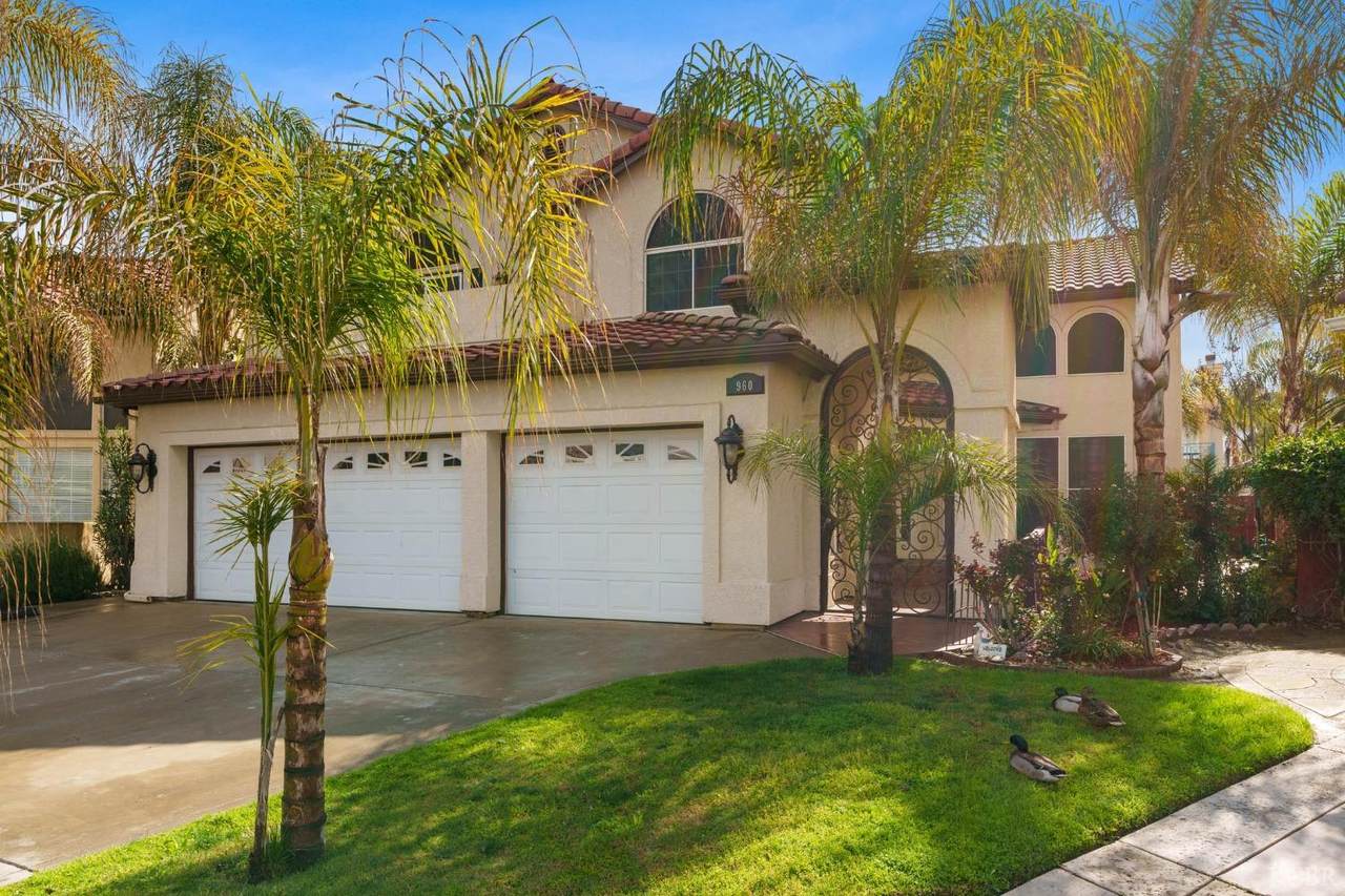 960 Vista Place - Photo 1