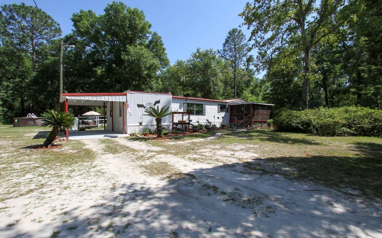 10024 County Rd 136 - Photo 1
