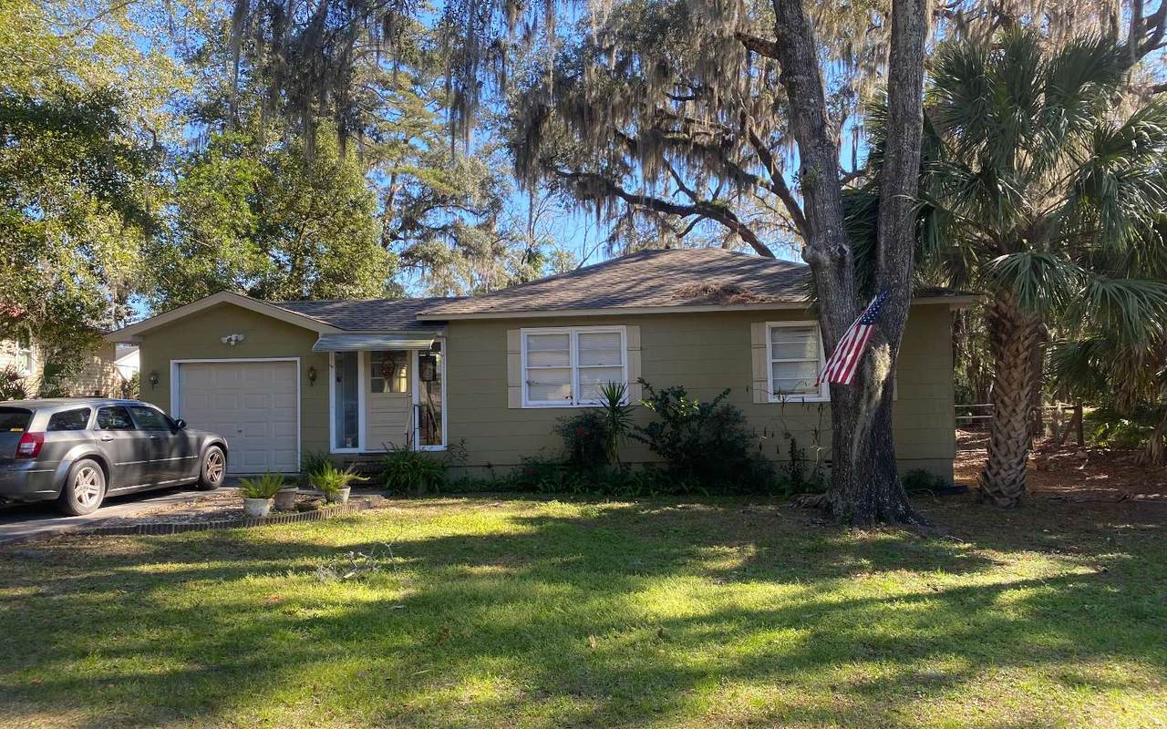 811 El Prado - Photo 1