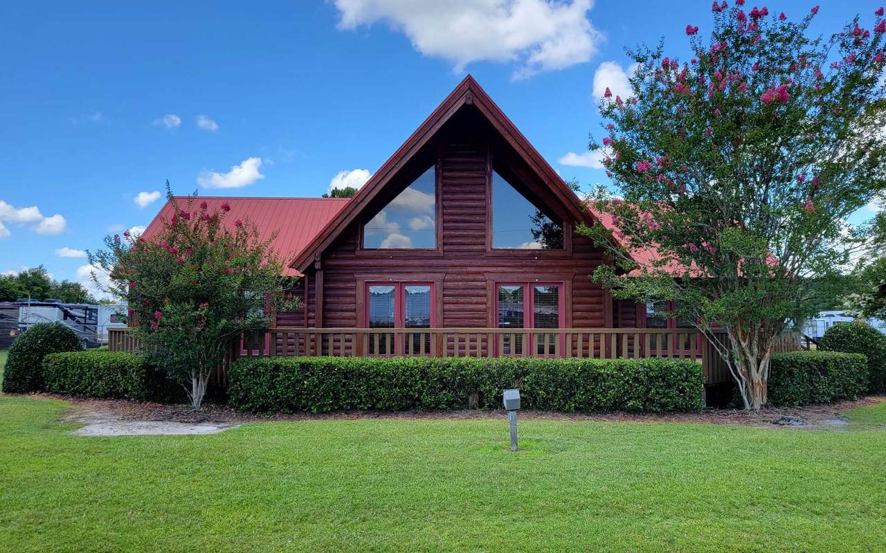 656 Gateway Dr - Photo 1