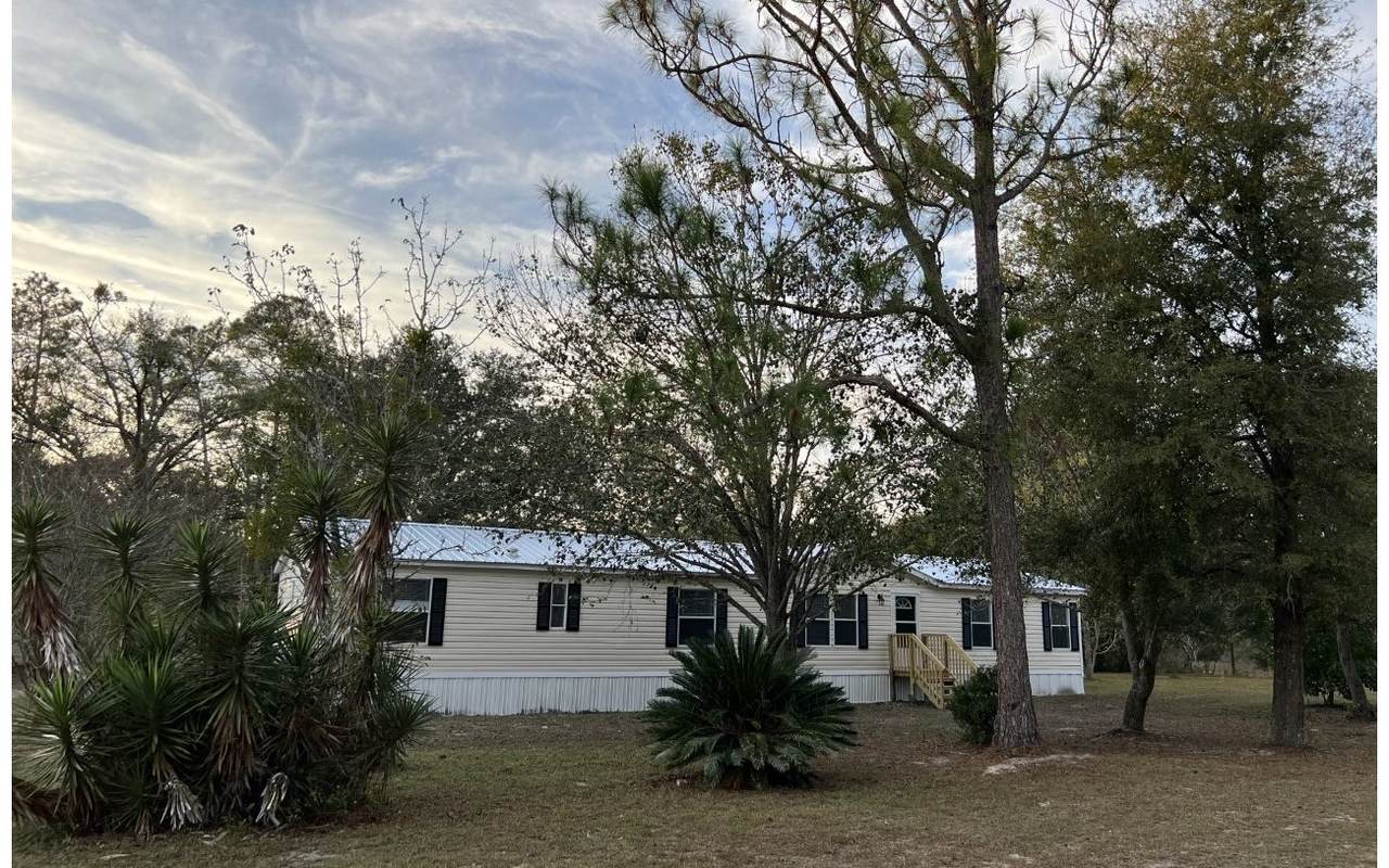 5801 159TH DR - Photo 1