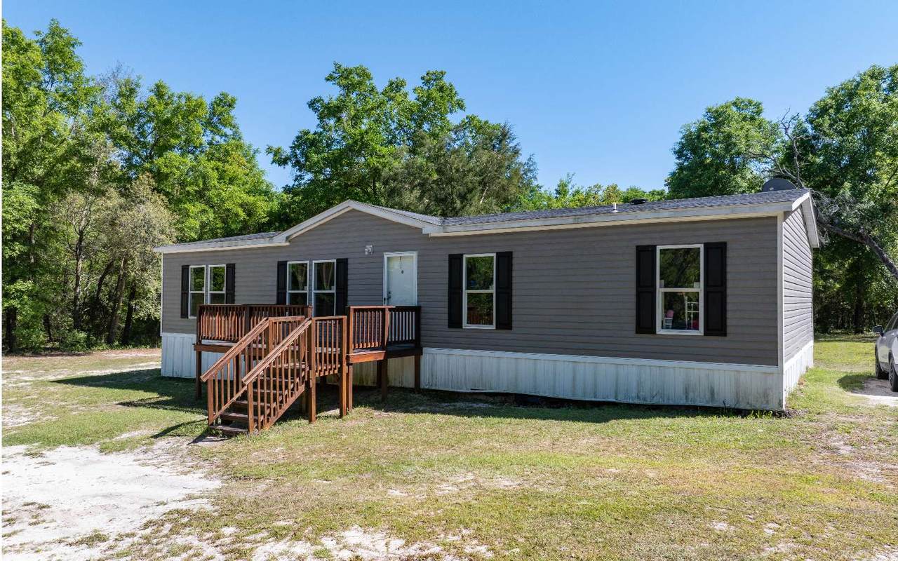 5958 206TH TER - Photo 1