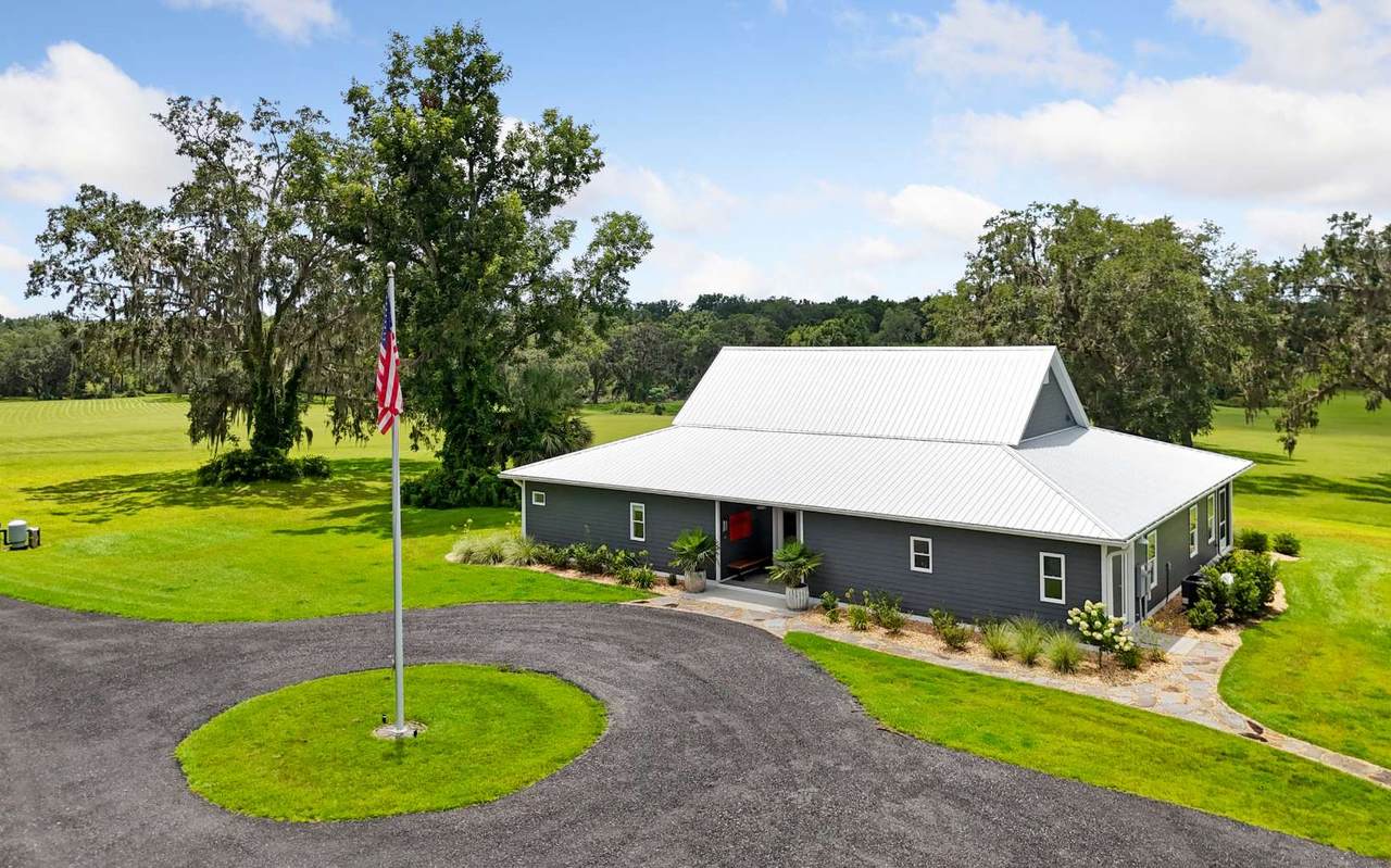 1627 29TH ALLY - Photo 1