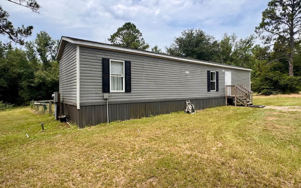 5685 44TH STREET - Photo 1