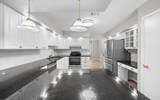 1643 Frontier Dr - Photo 3