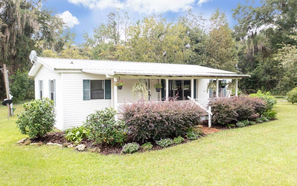 7192 296TH STREET - Photo 1