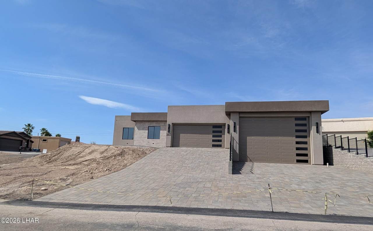 1811 Westport Dr - Photo 1
