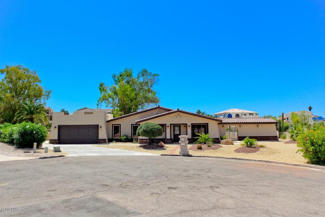 582 Hughes Ln - Photo 1