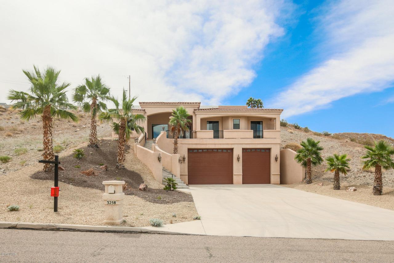 3258 Crestview Dr - Photo 1