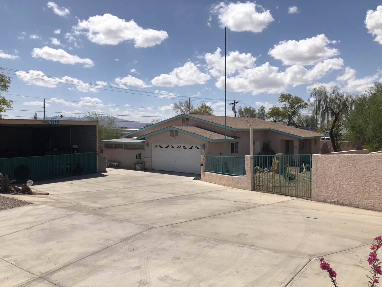 2250 Bombay Dr - Photo 1