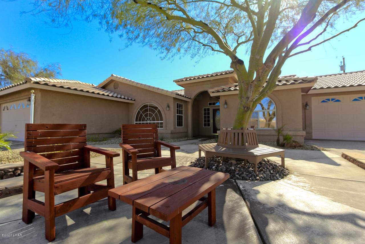 3010 Saddleback Dr - Photo 1