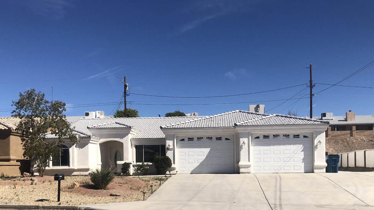 3044 Saddleback Dr - Photo 1