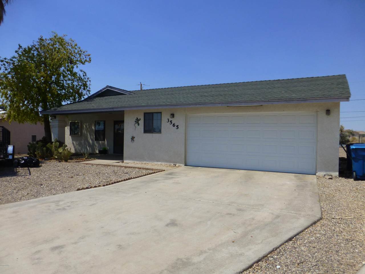 3565 Mockingbird Dr - Photo 1