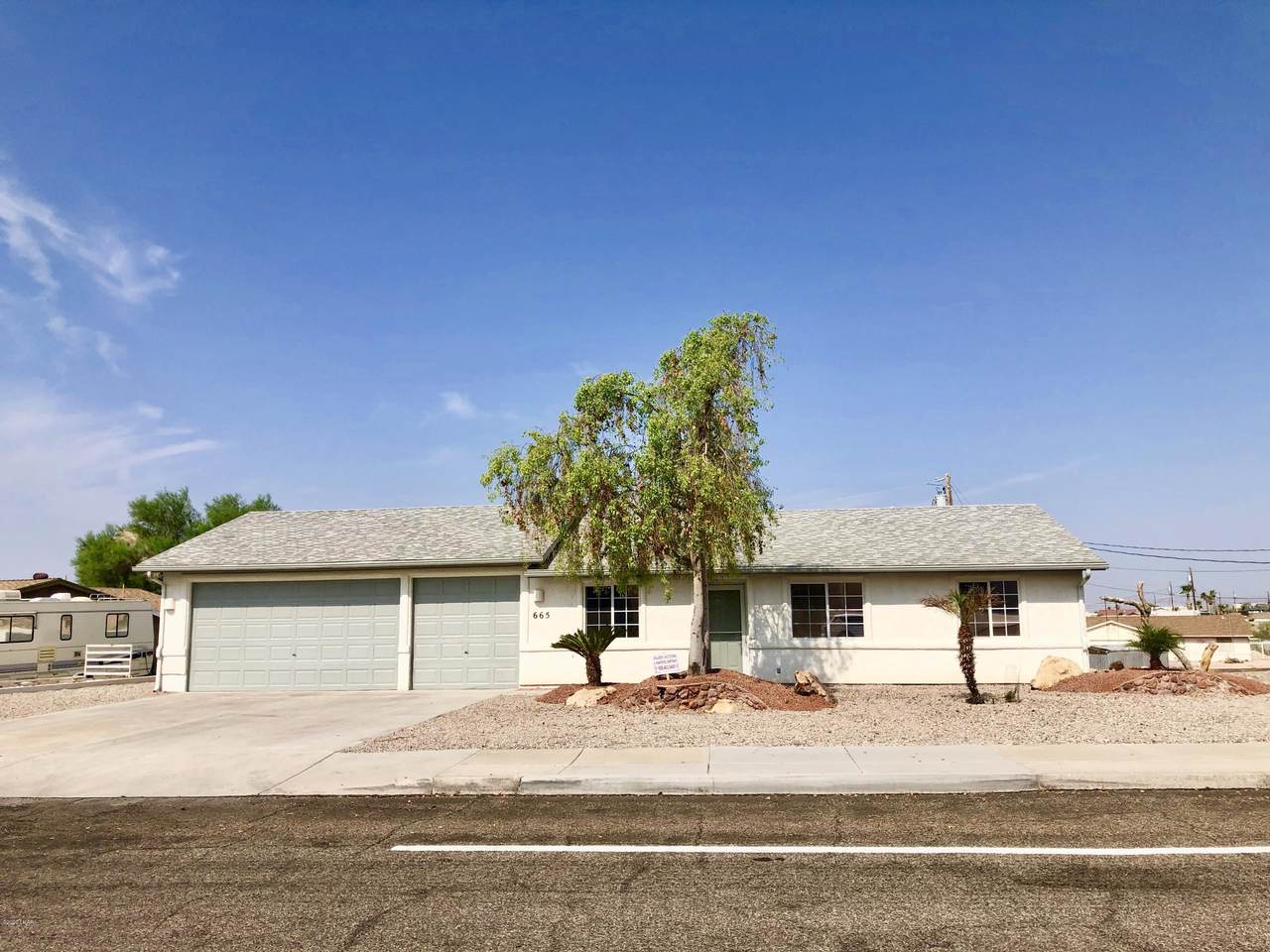 665 Thunderbolt Ave - Photo 1