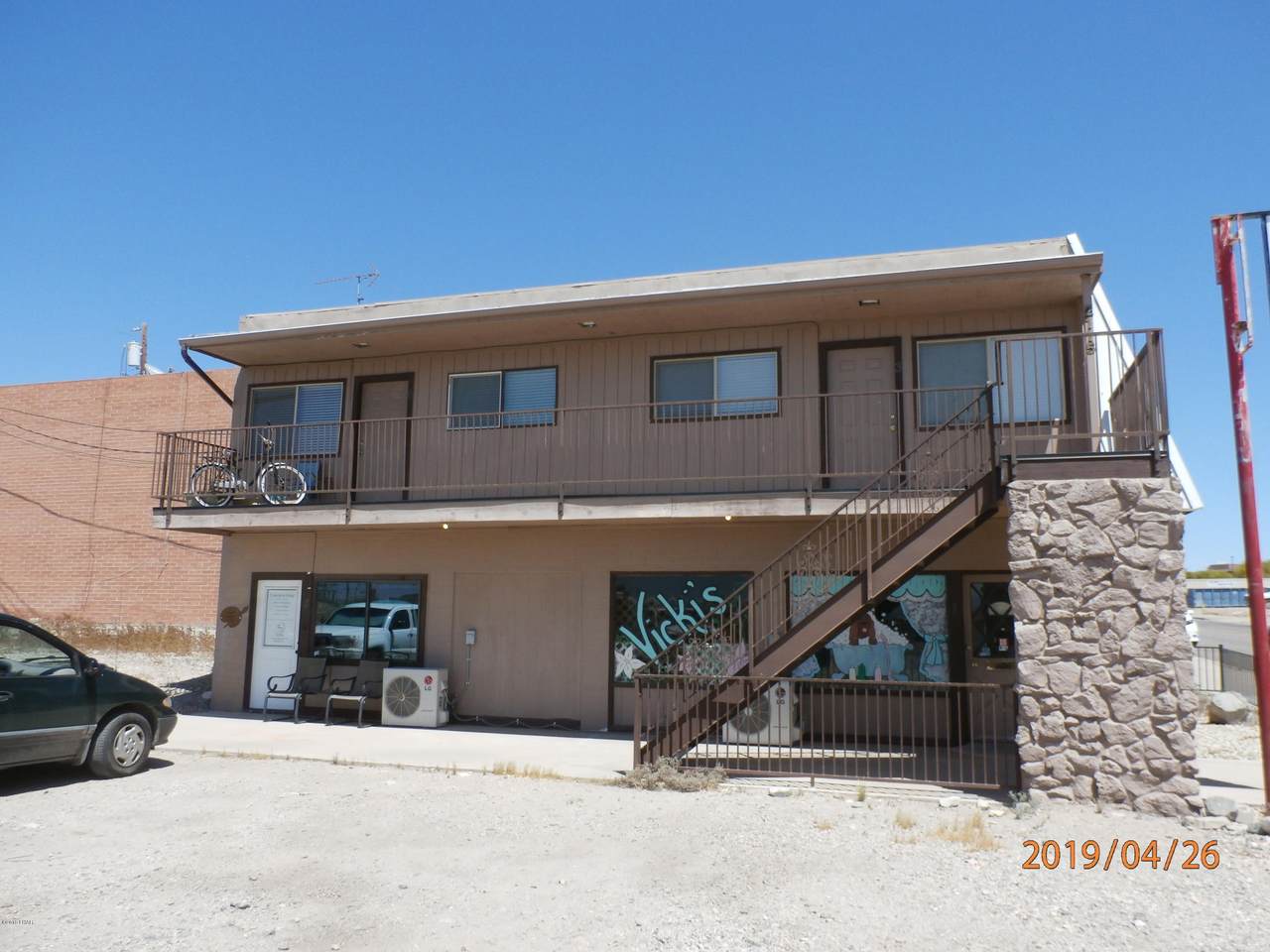 2115 Swanson Ave - Photo 1