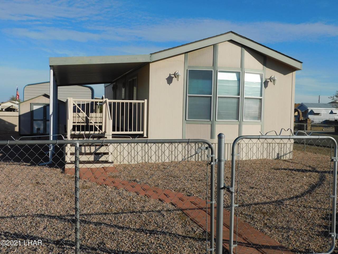 598 Comanche Dr - Photo 1