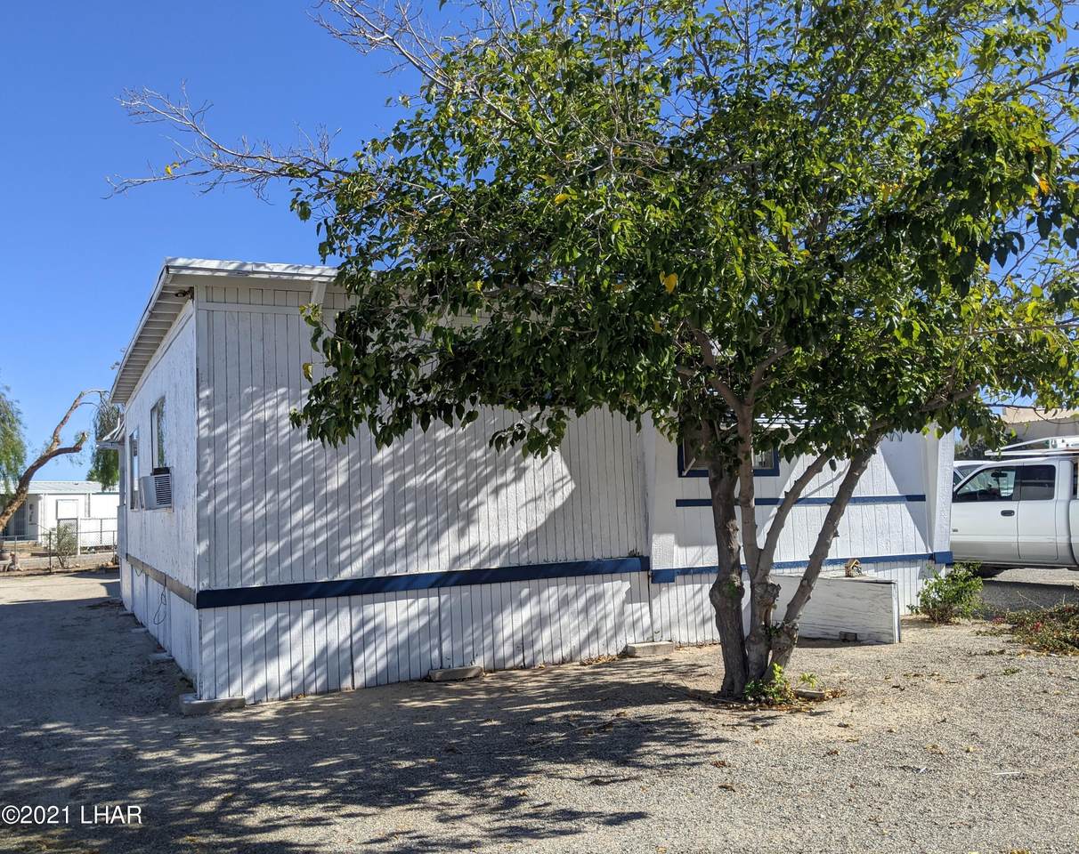 39863 Washington Dr - Photo 1