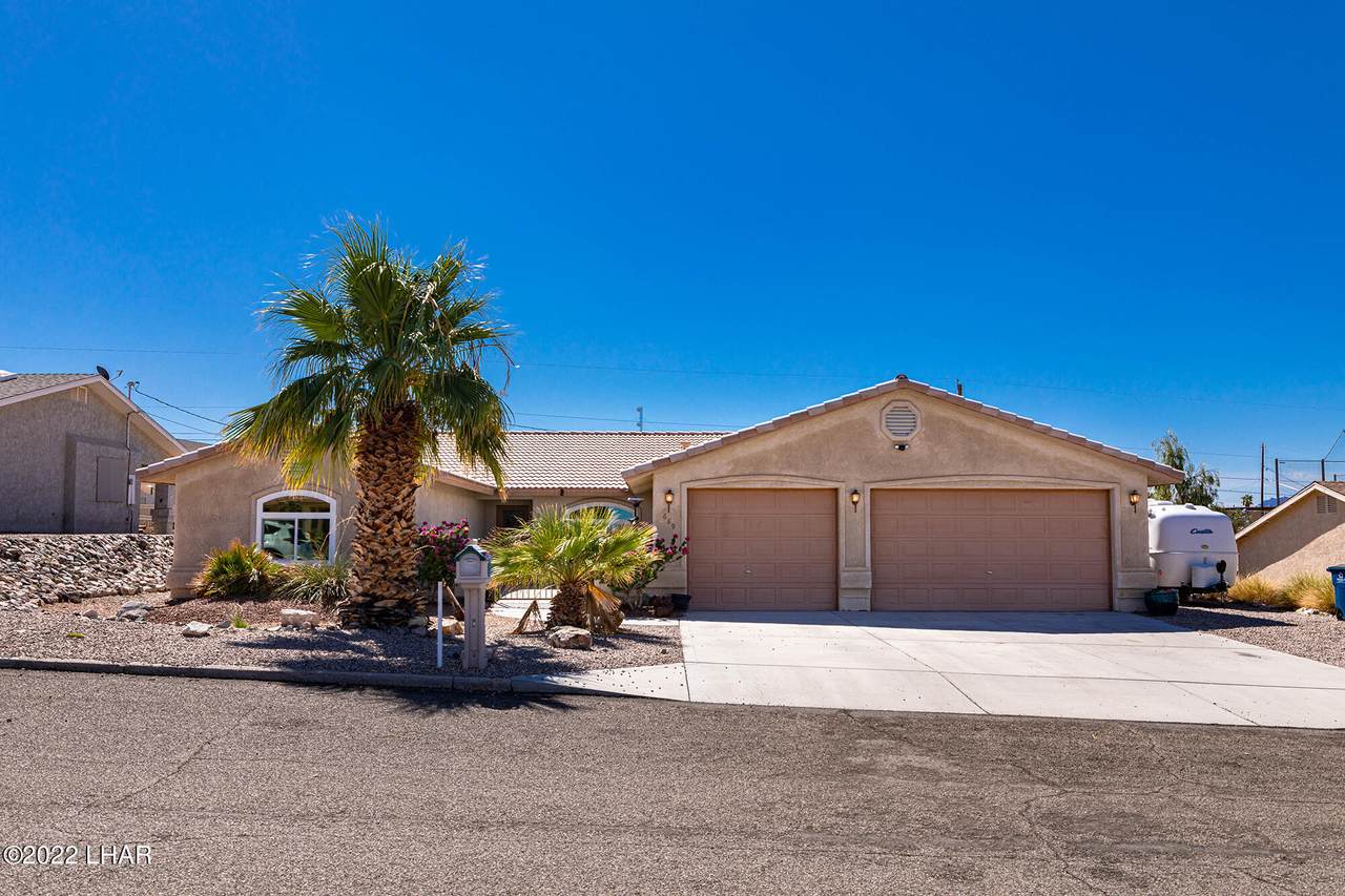 689 Apache Dr - Photo 1