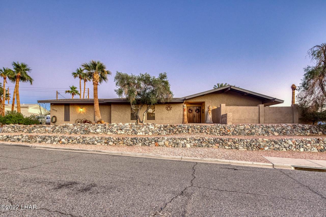 2430 Castaway Dr - Photo 1