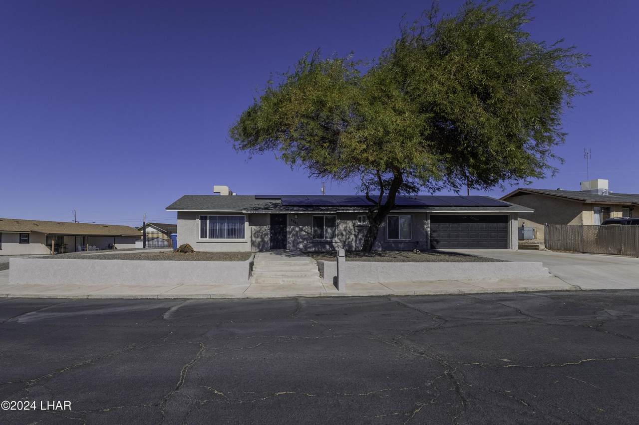 2361 Lilac Ln - Photo 1