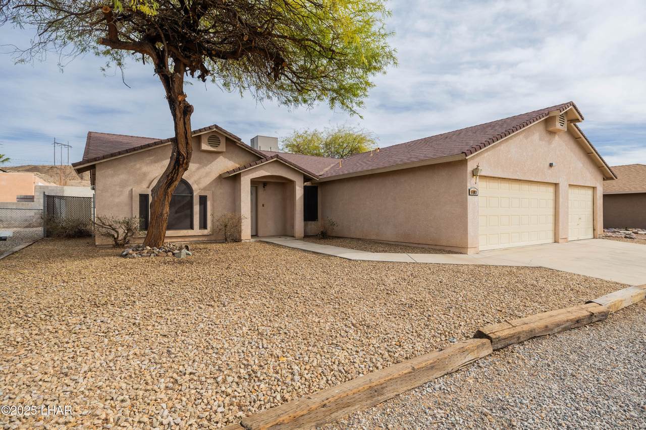 https://bt-photos.global.ssl.fastly.net/lakehavasu/1280_boomver_1_1034103-2.jpg